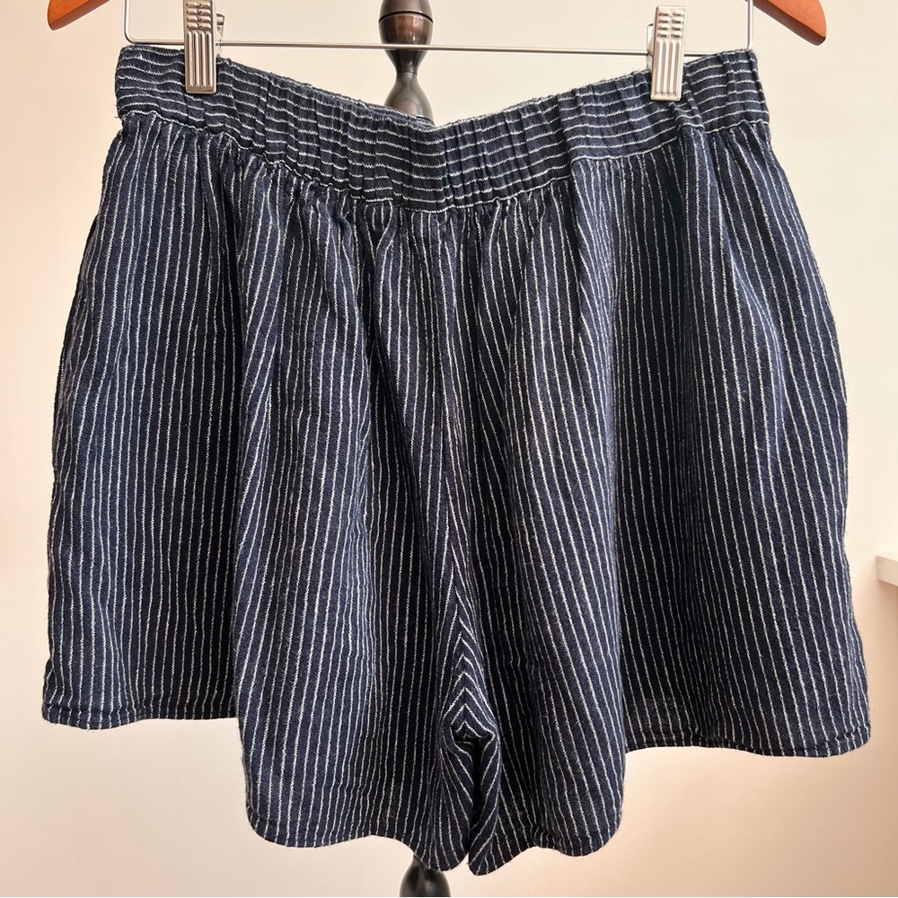 GAP Navy Linen Blend Pinstripe Women's Bermudas